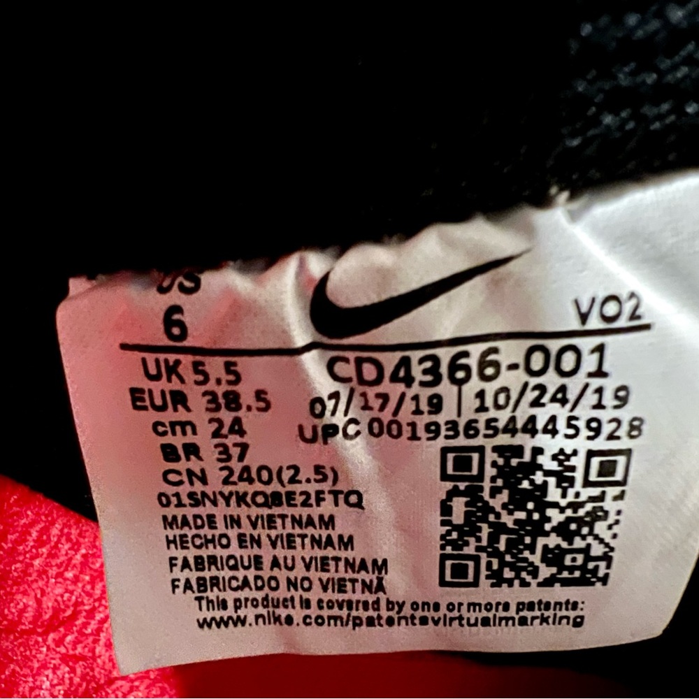 Air Force 1 React CD4366-001 Women’s Size 7.5 *Like New* - Picture 3 of 10